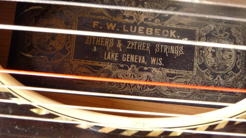 Luebeck_zither_label.jpg
