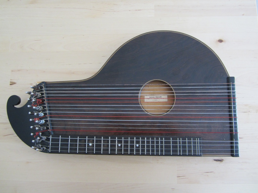 Helmzither Anton Kiendl - Kopie.JPG