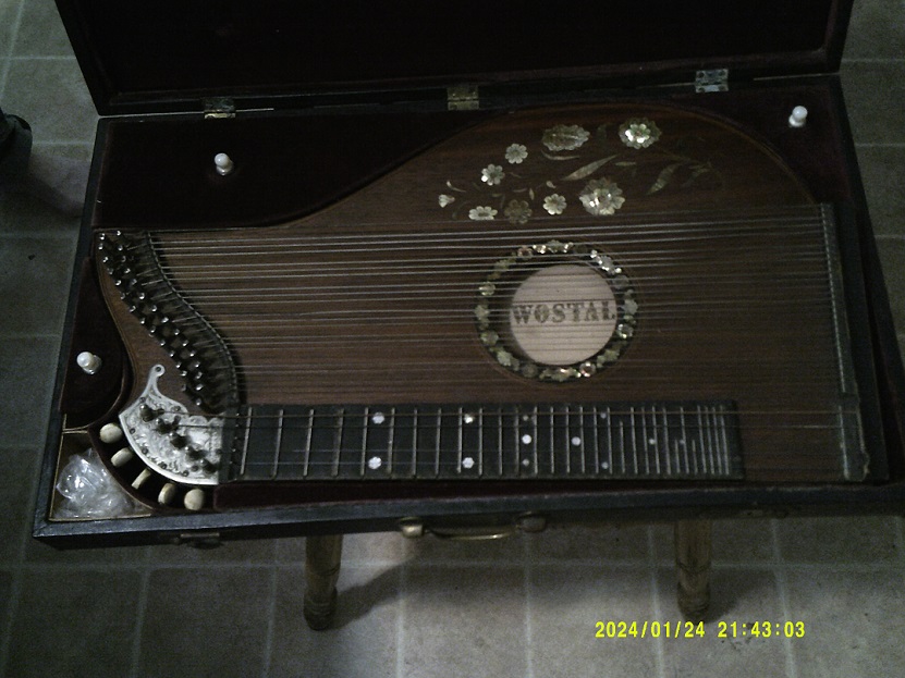 zither 1.jpg