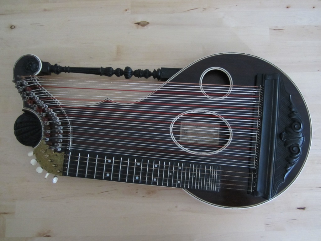 Kerschensteiner Harfenzither.JPG