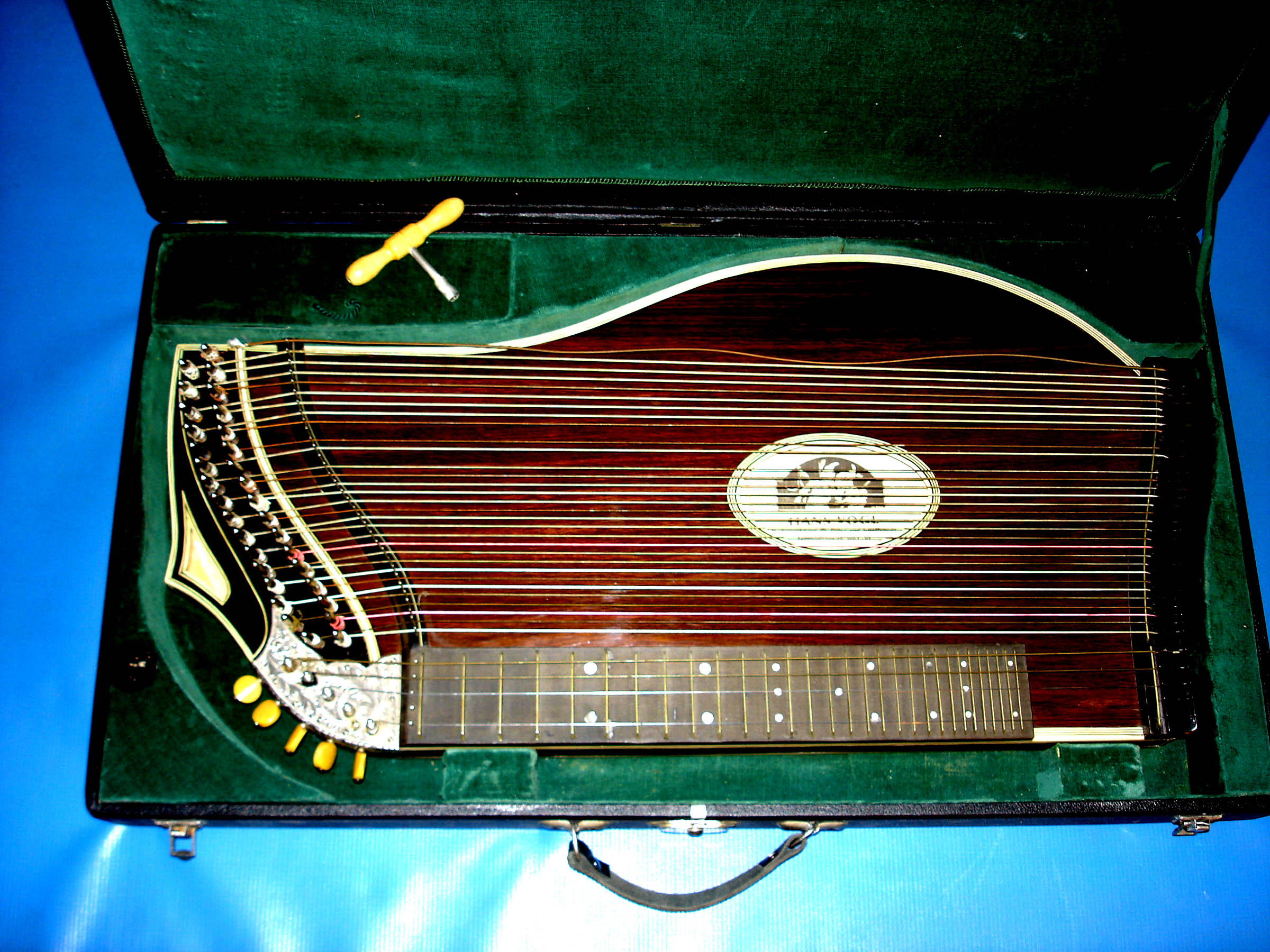 Zither 1.jpg