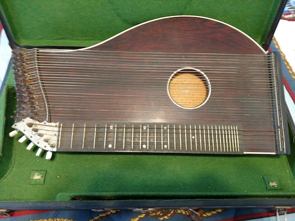 unbranded_zither.jpg