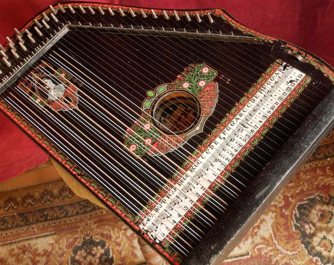 Valsonora 5 chord zither.png